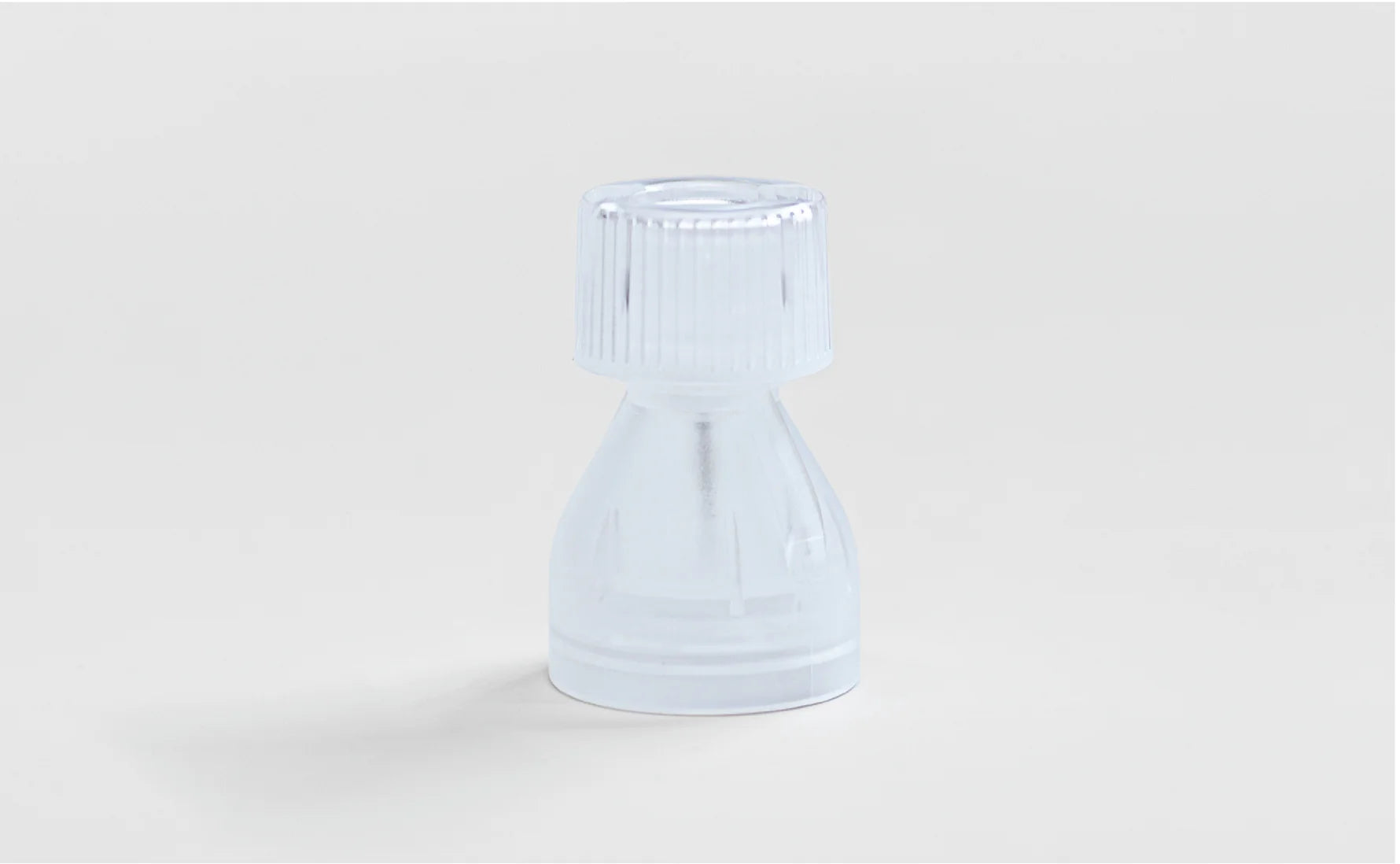Carregar vídeo: Instalação do adaptador para frasco de 10 ml