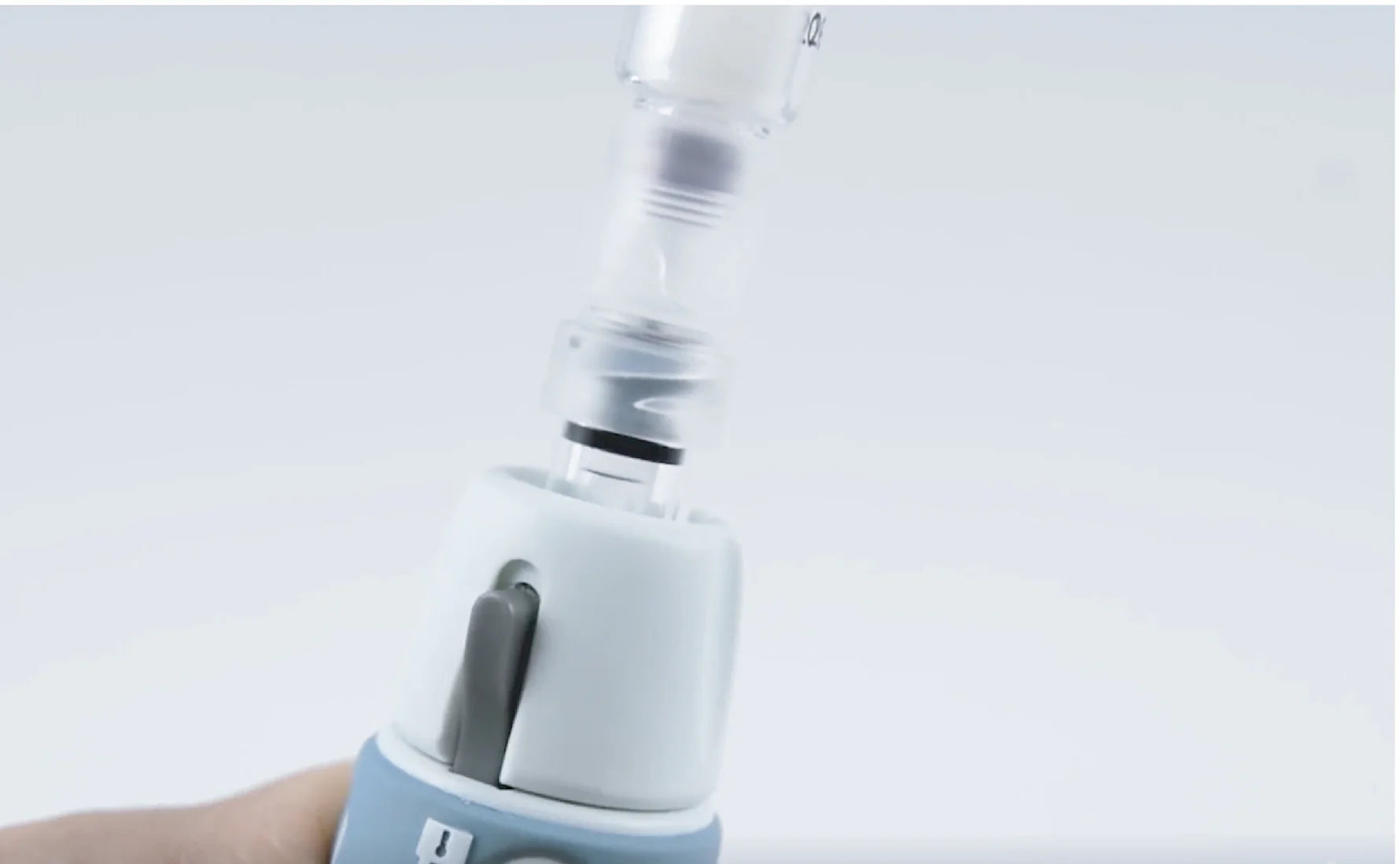Carregar vídeo: Transferindo a insulina de um cartucho de 3 ml